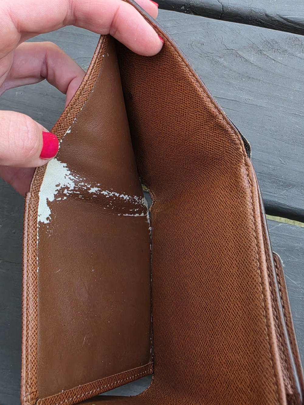 Louis Vuitton Elise Monogram Compact Wallet in Brown/Gold - Picture 4 of 9